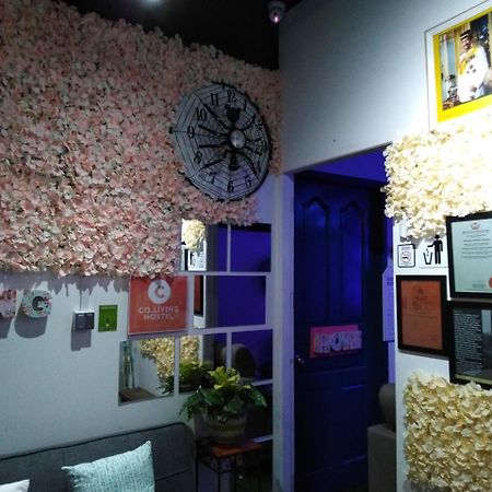 Co.Living Hostel Bandar Seri Begawan Exteriör bild