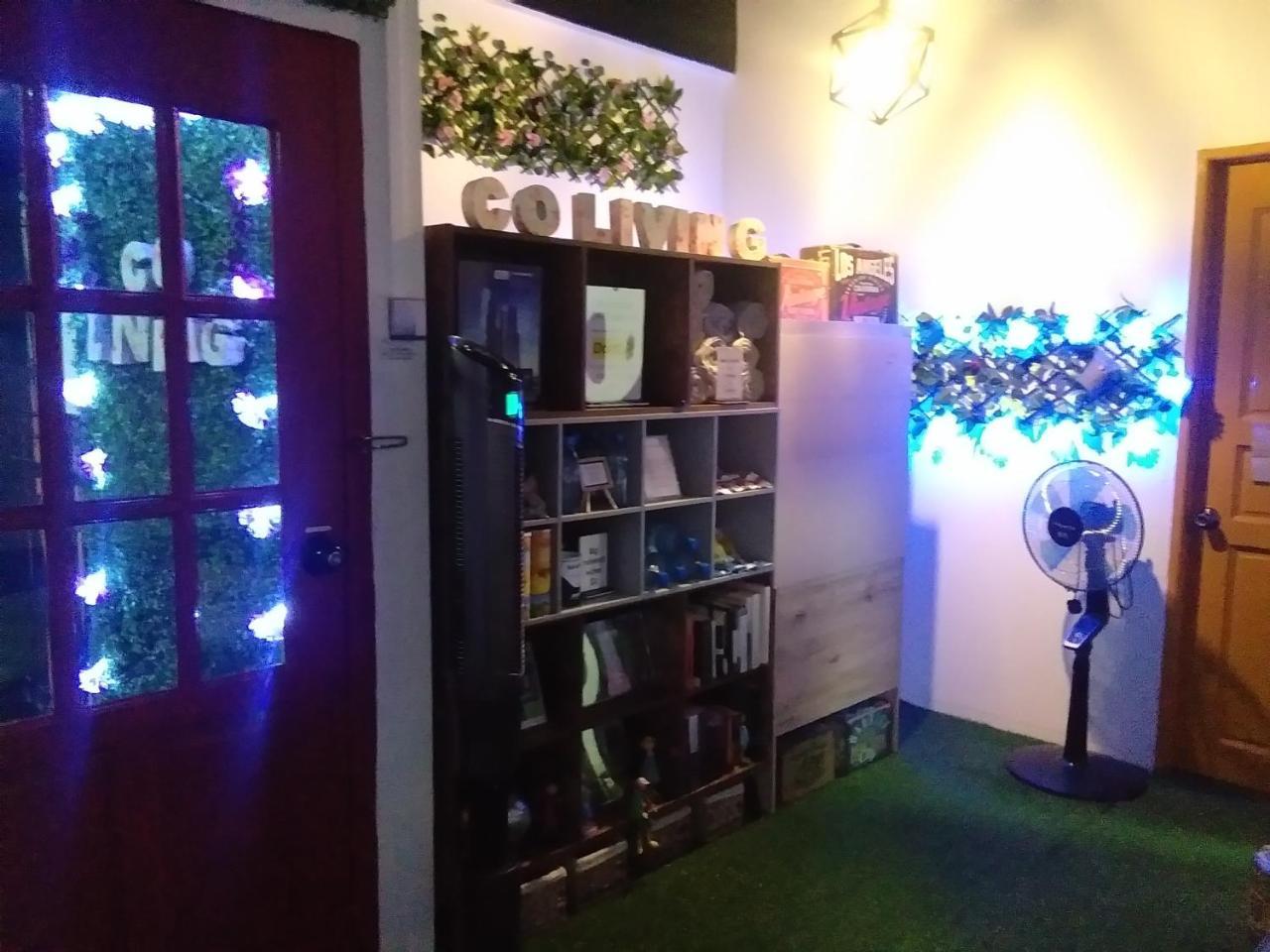 Co.Living Hostel Bandar Seri Begawan Exteriör bild