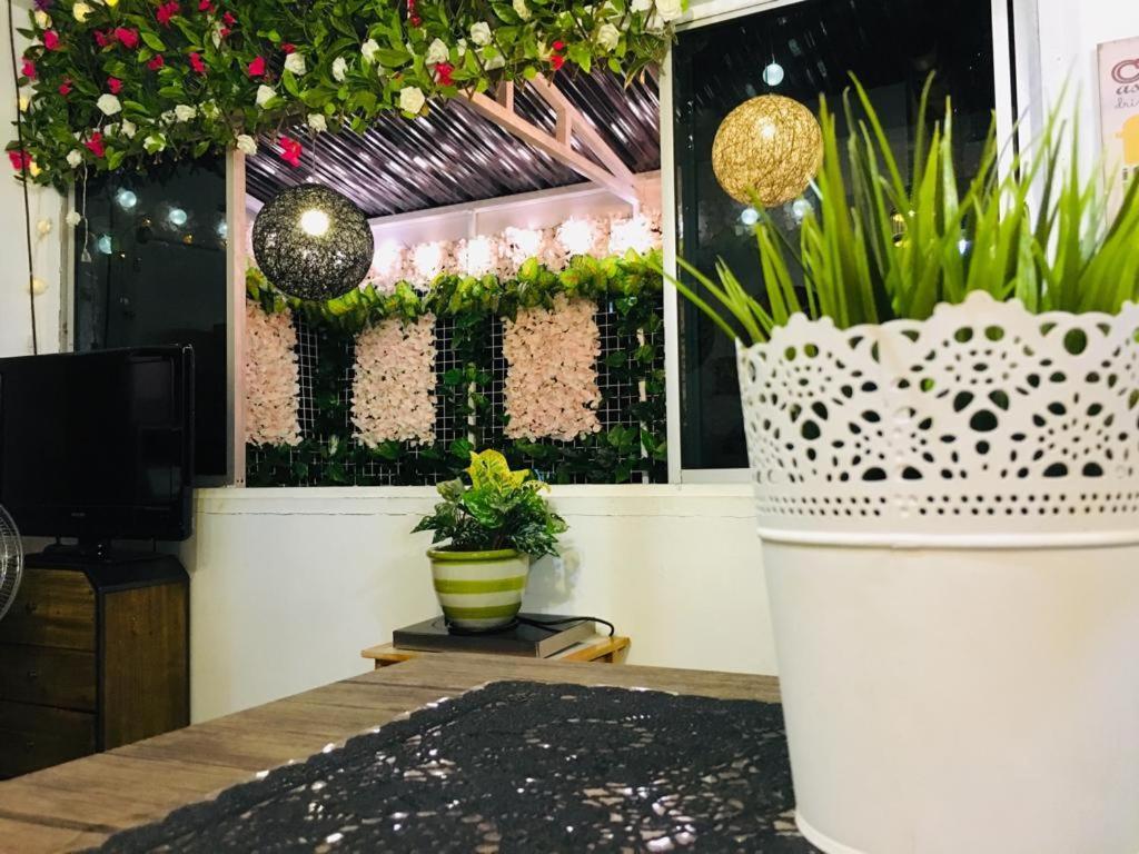 Co.Living Hostel Bandar Seri Begawan Exteriör bild